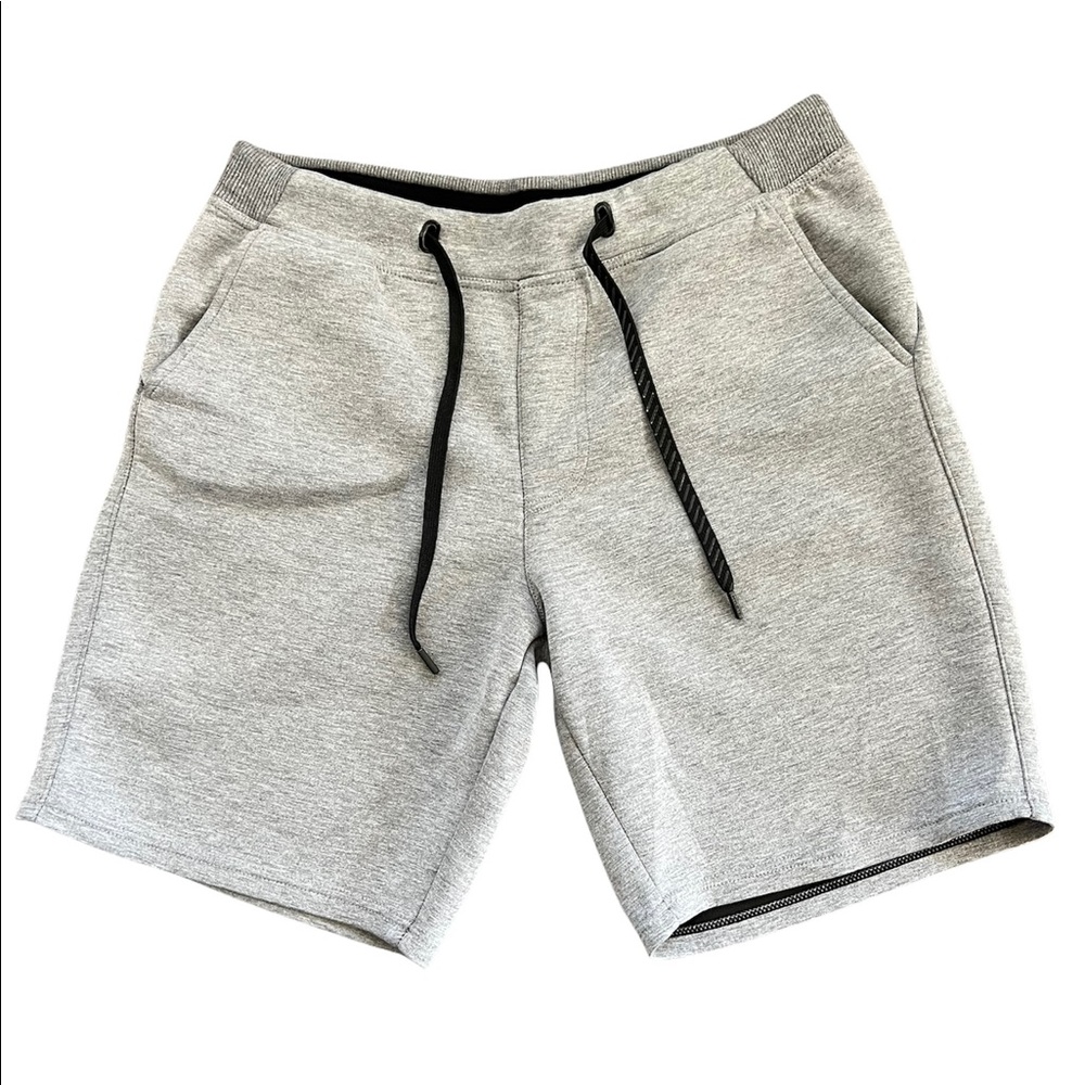 Hylete Men’s fleece light gray shorts size L